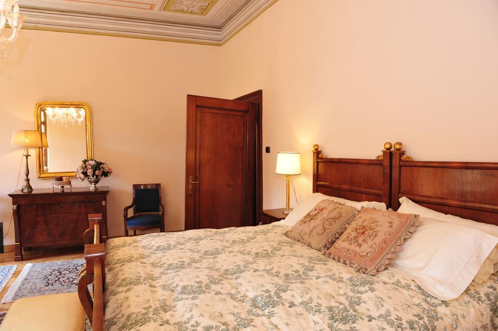 Relais Villa San Matteo Сан-П'єтро-ін-Каріано Номер фото
